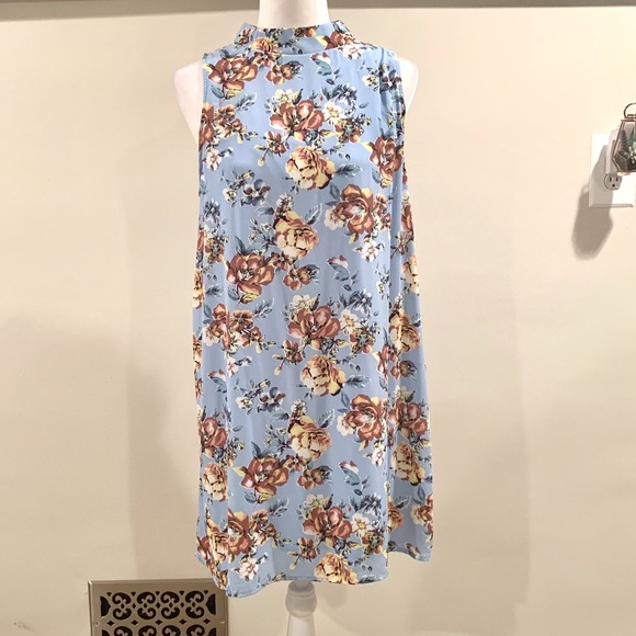 Peach Love Blue Floral Halter Neck Sleeves Dress - Picture 3 of 10